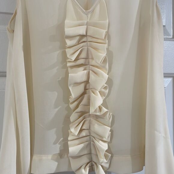lo posh cream sleeveless ruffle blouse - Picture 4 of 7